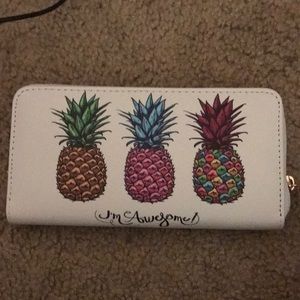 White wallet with pineapples and “I’m awesome”